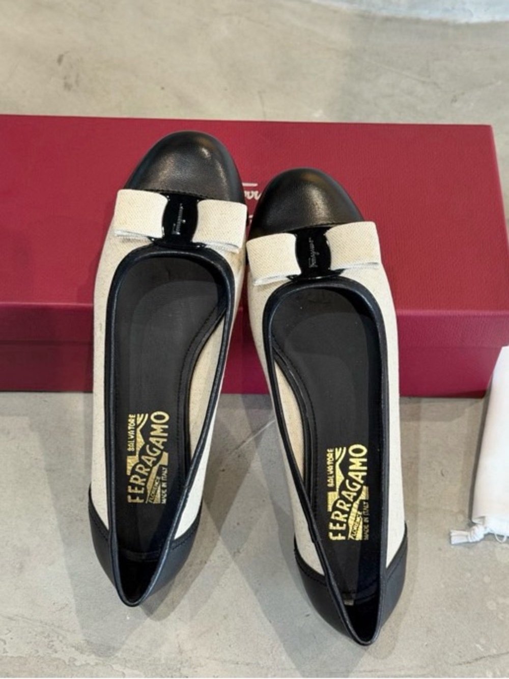 Salvatore Ferragamo Black and Cream Vara Bow Canvas Ballet Flats